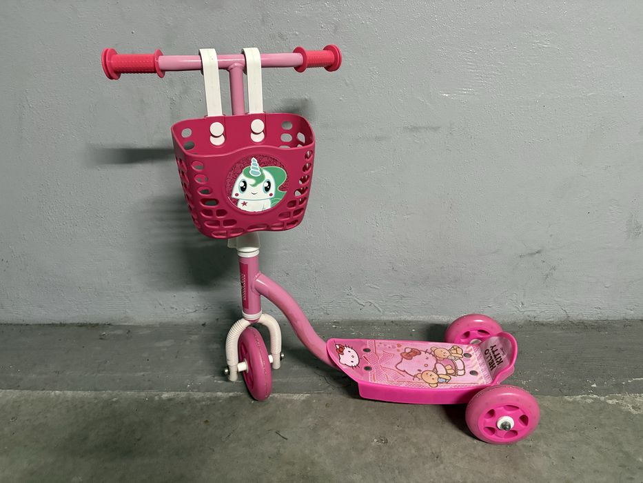 Trotinete criança com cesto Hello Kitty