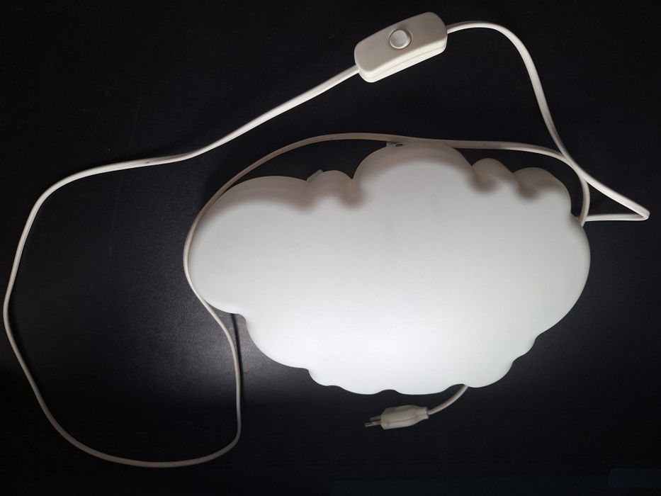 Lampka ścienna IKEA biała chmurka