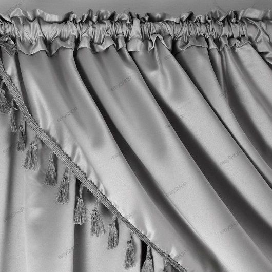 Gotowa szara firana z frędzlami i zawieszką