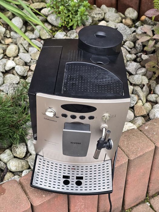 Ekspres Nivona 620 do kawy ciśnieniowy młynek spieniacz
