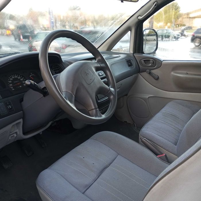 Carrinha Mitsubishi 9 lugares