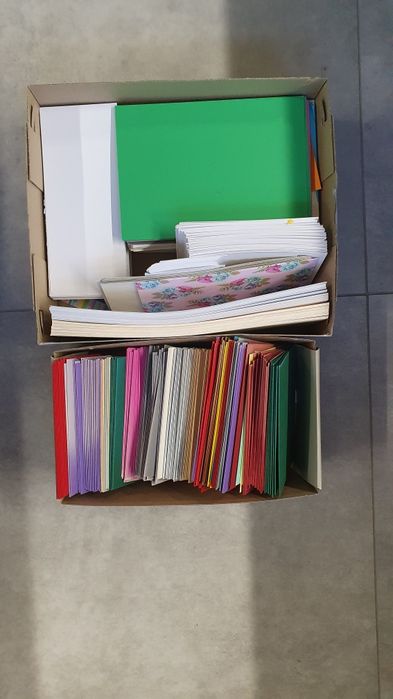 Papiery i ozdoby do scrabbookingu