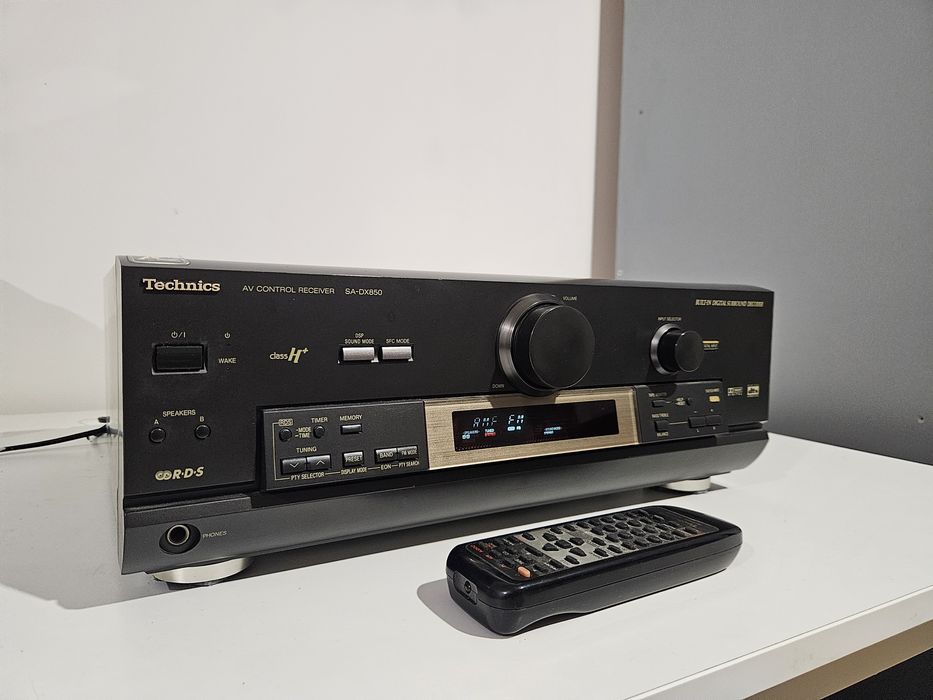 Technics Amplituner pilot SA-DX850