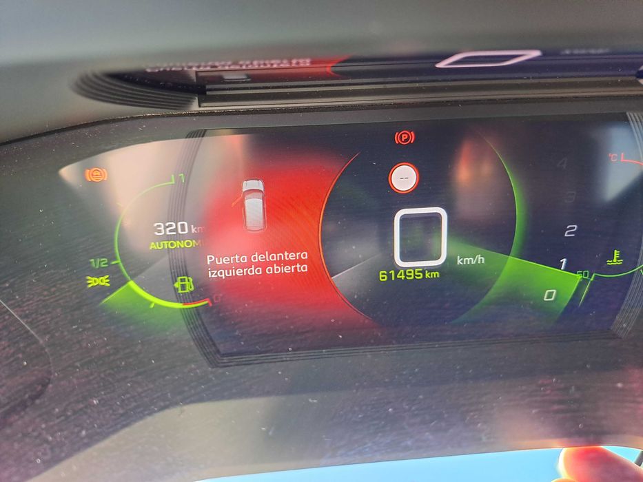 Peugeot 208 Allure 1.5 BlueHDI, 2020 Nacional