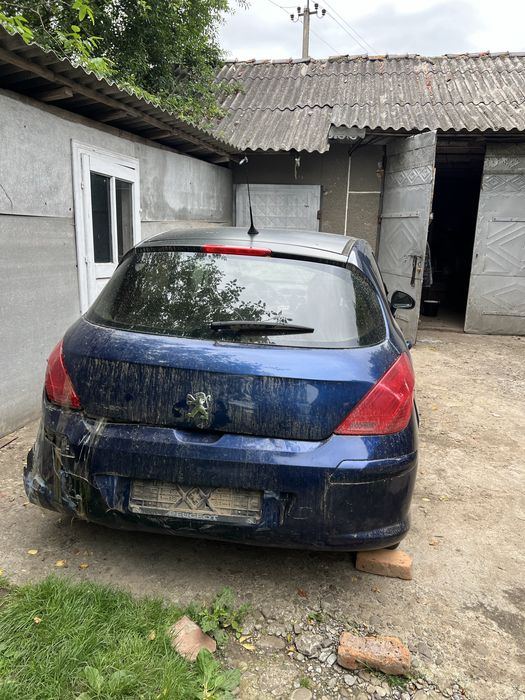 Продається пежо