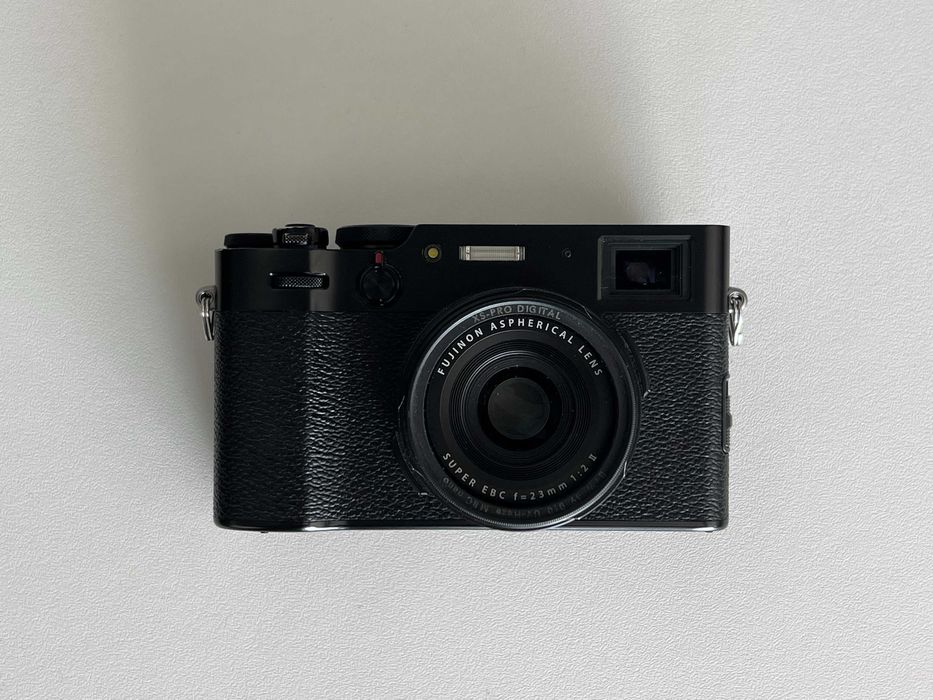 Câmara Fujifilm X100V