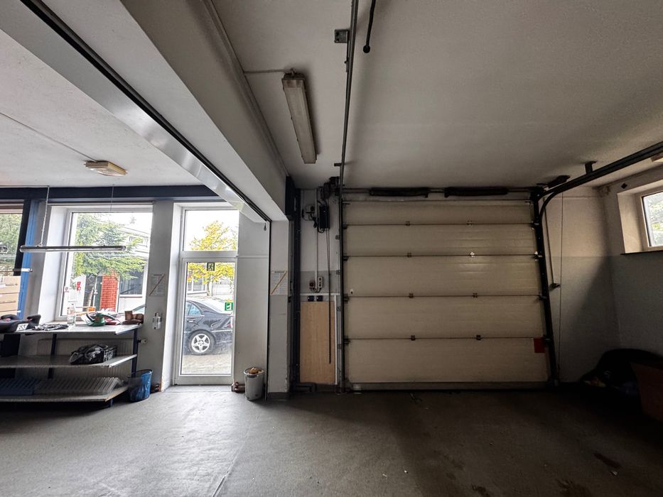 Bez prowizji Hala z pomieszczeniami biurowymi, socjalnymi, Wrzosowiak