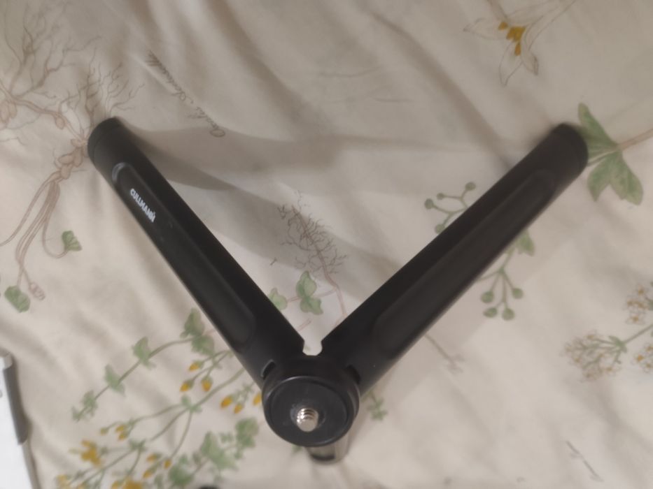 Máquina fotográfica Canon 1200D