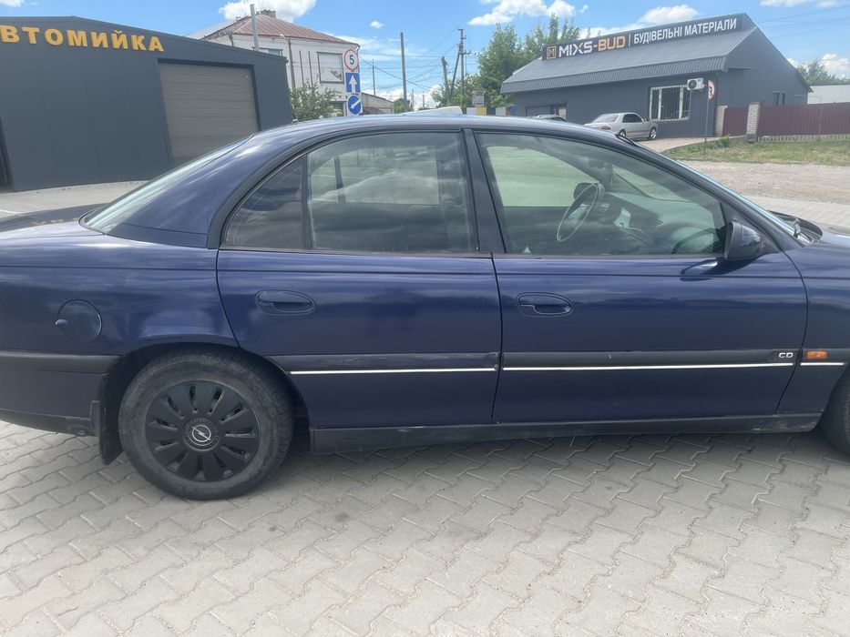 Opel Omega 2.0 16v