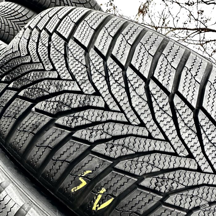 245/45/19 Nexen WinGuard Sport2 | 95%остаток | зимние шины