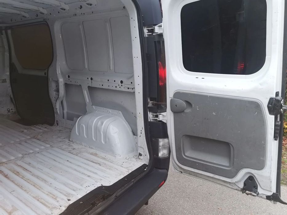 Opel Vivaro  Supr Stan techniczny 1,9 Diesel 3osobowy Klima