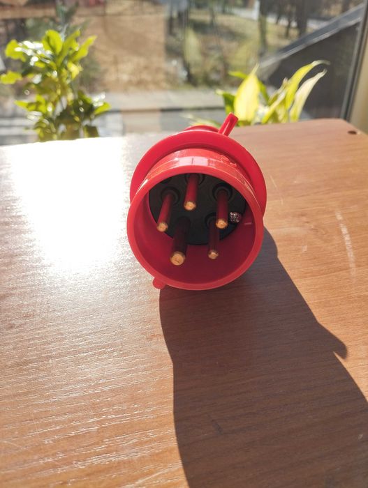 Wtyczka izolacyjna 16A/400V 3P+N+Z