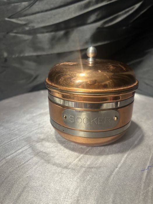 Pojemnik miedziany na cukier – napis „SOCKER”  1315/25