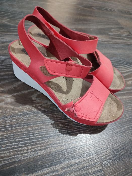 Віддам жіночі речі та взуття розмір в основному 46/48