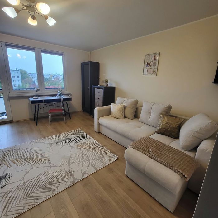 Wynajmę odnowioną kawalerkę Radogoszcz Wschód 36 m2