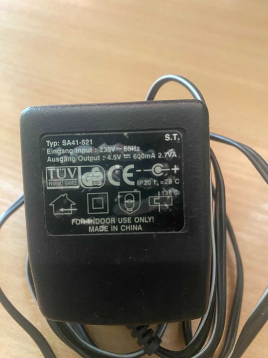 Продам блок питания SA41-521 (4.5V=600mA 2.7VA)
