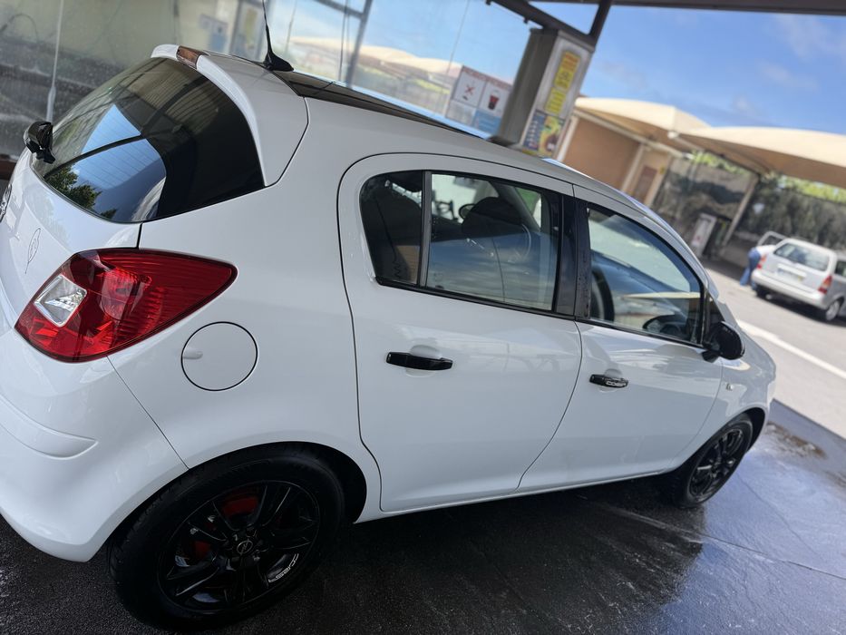 Opel Corsa 1.2 gasolina (2013)