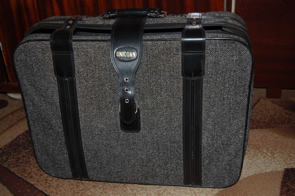 Валіза дорожня велика з колесами