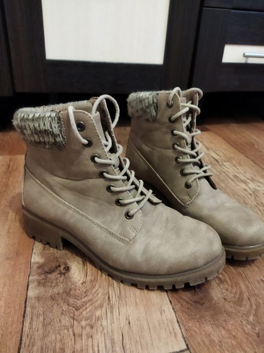 Весняні черевики