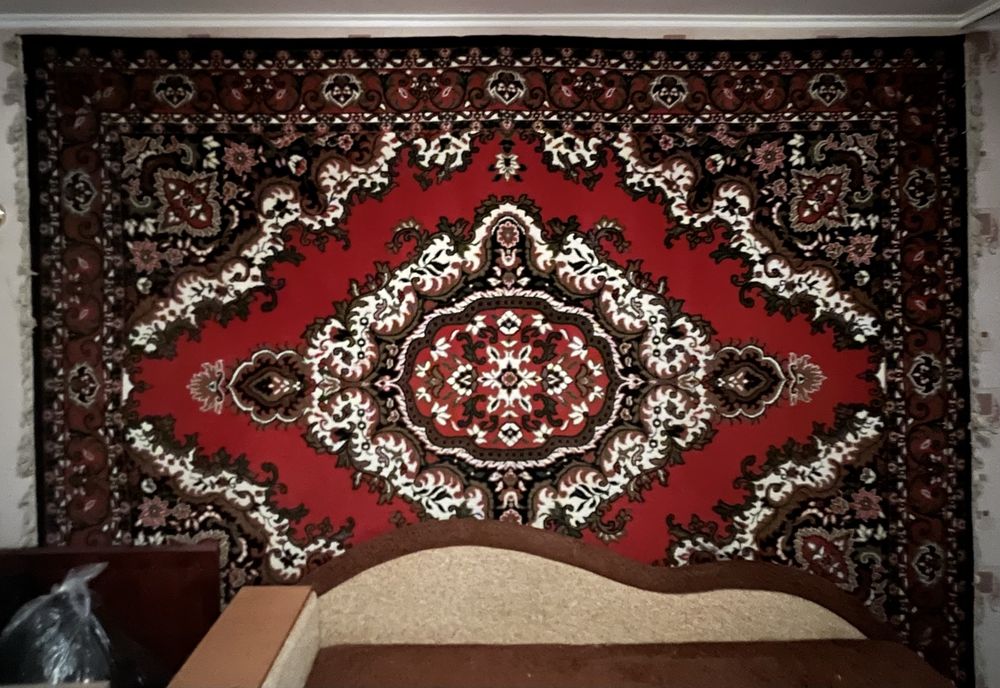 Великий килим 235×330 см безкоштовно — самовивіз