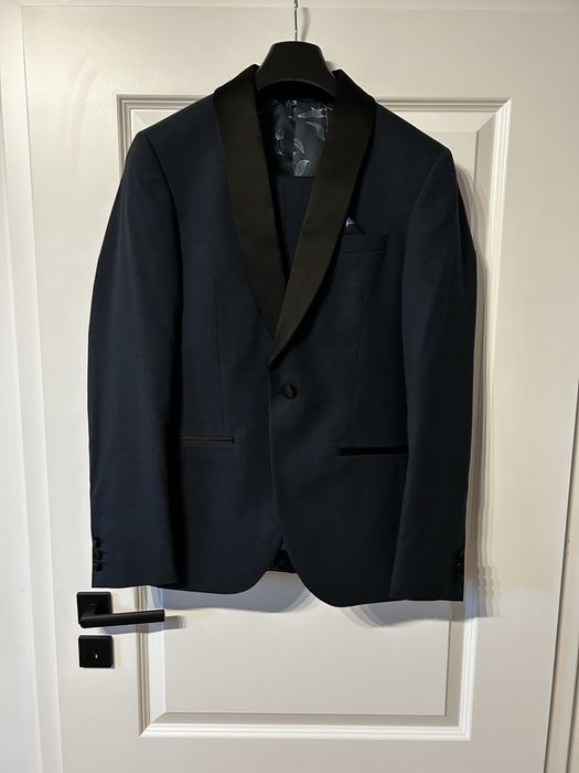 Garnitur Slim fit Isaac Dewhirst size 48