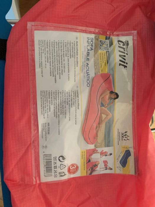 Sofa inflable acuatico