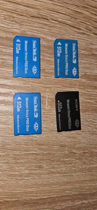 Pamięć foto - Memory Stick Duo 1 gb.  niebieska - używana sprawna