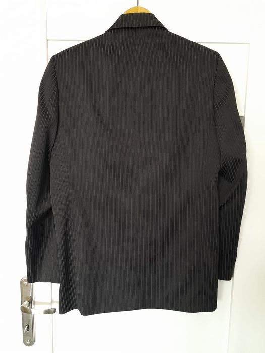 Garnitur męski klasyczny taliowany