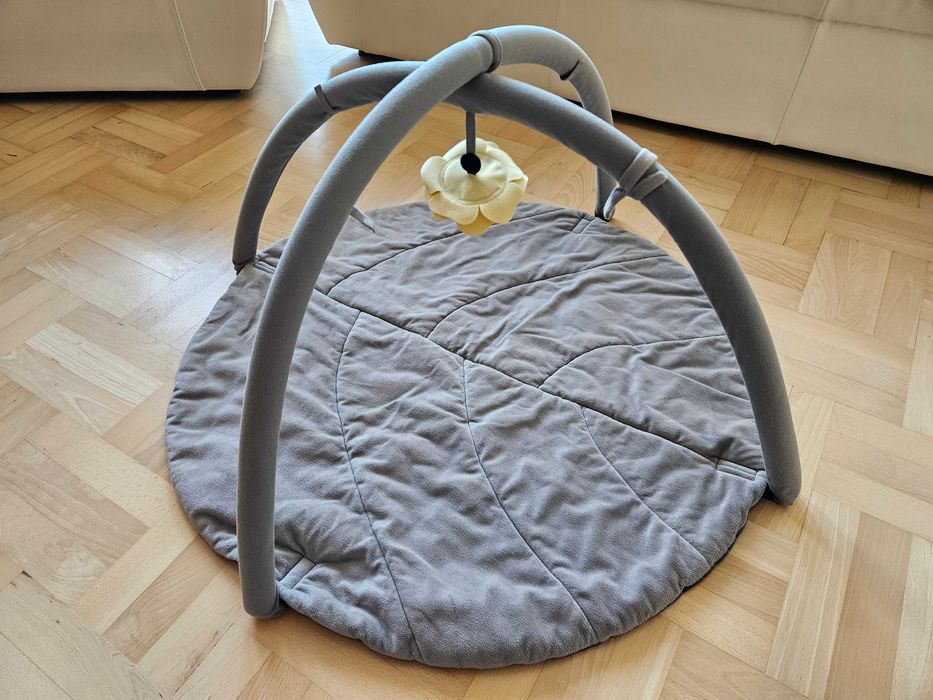 Ikea GULLIGAST Stojak z zabawkami mata dla niemowlaka