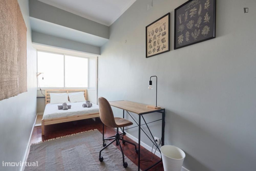Quarto - localizado em Olaias Lisbon