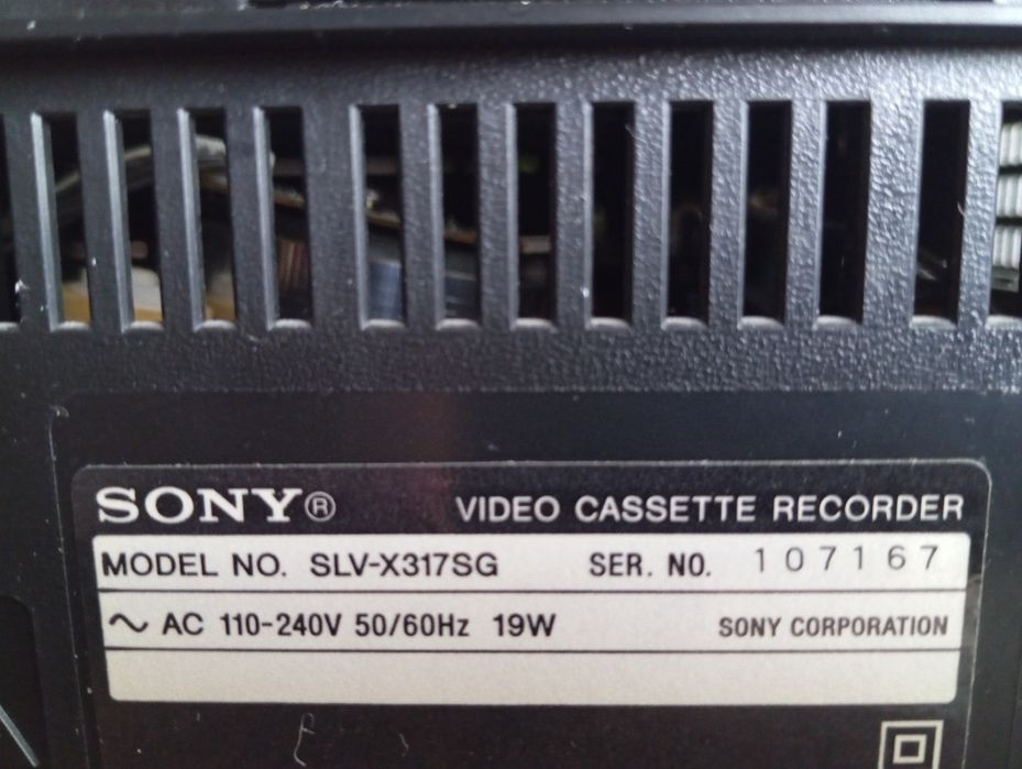Видеомагнитофон SONY