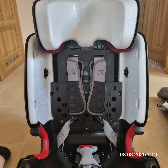Britax Römer Advansafix IV R 9–36 kg – bezwypadkowy