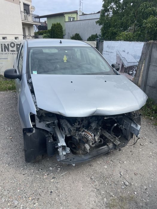 Dacia Sandero - na części