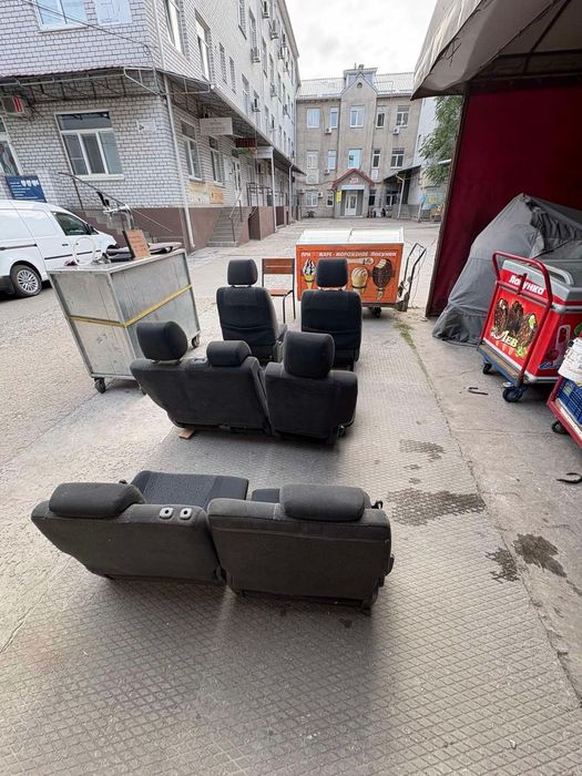 салон в зборii прадо 120