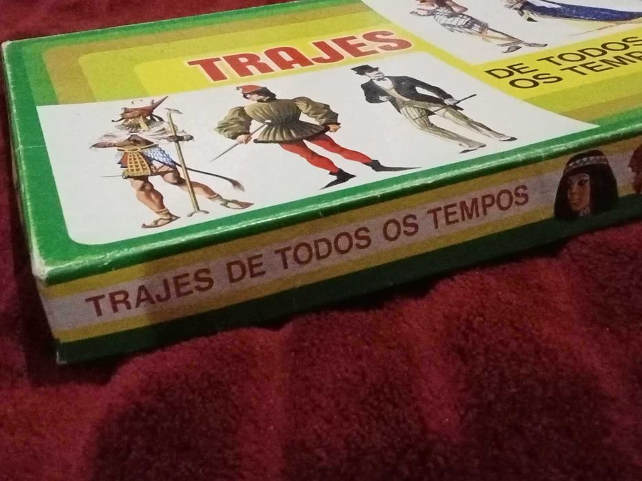 Jogo Tabuleiro Trajes de Todos os Tempos da SEL