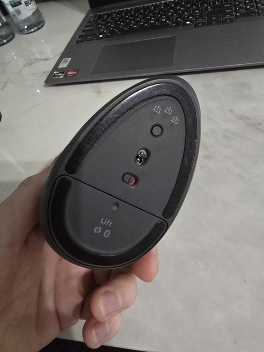 logitech lift з коробкою