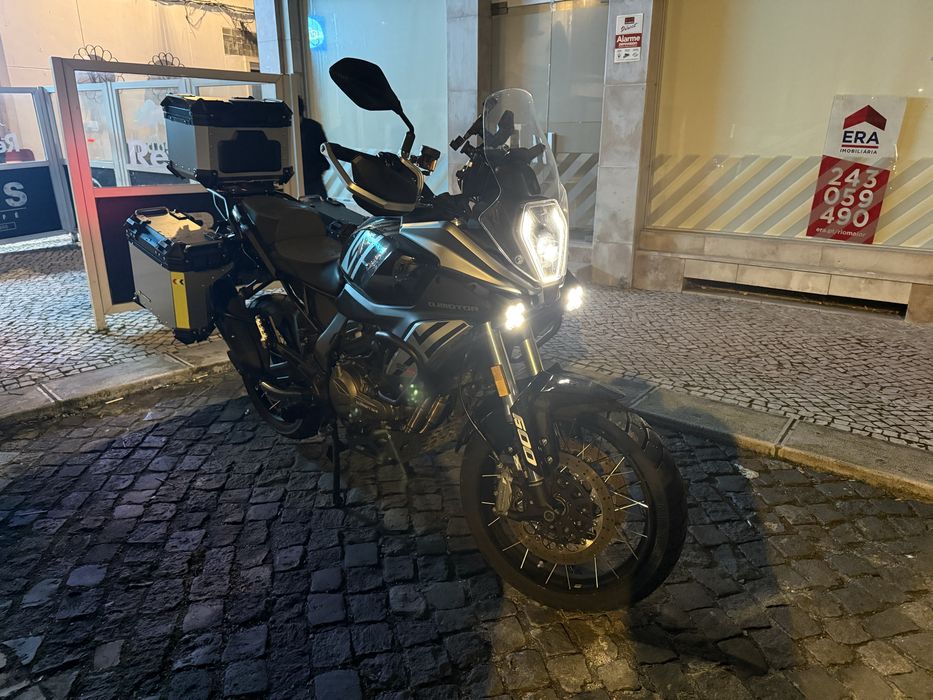 Qjmotor SRT600 como nova!