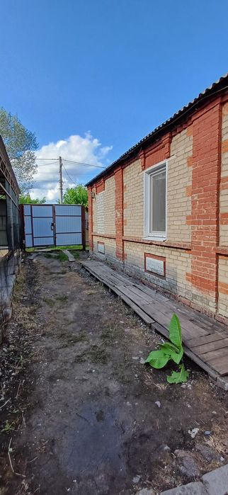 Продам будинок в районі Одеської!!