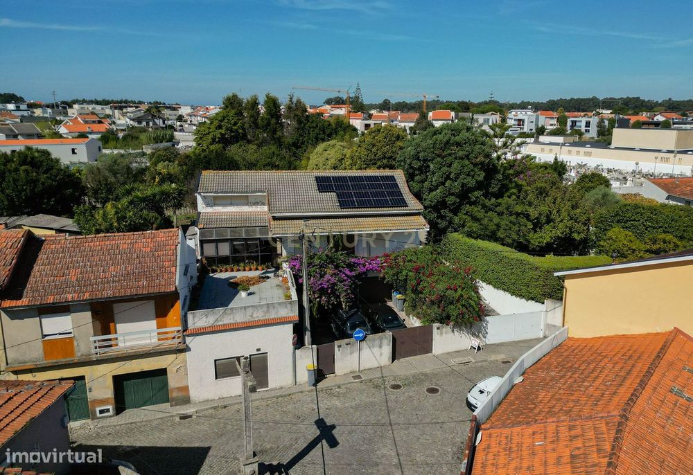 Moradia T5 com Jardim em Vila Nova de Gaia
