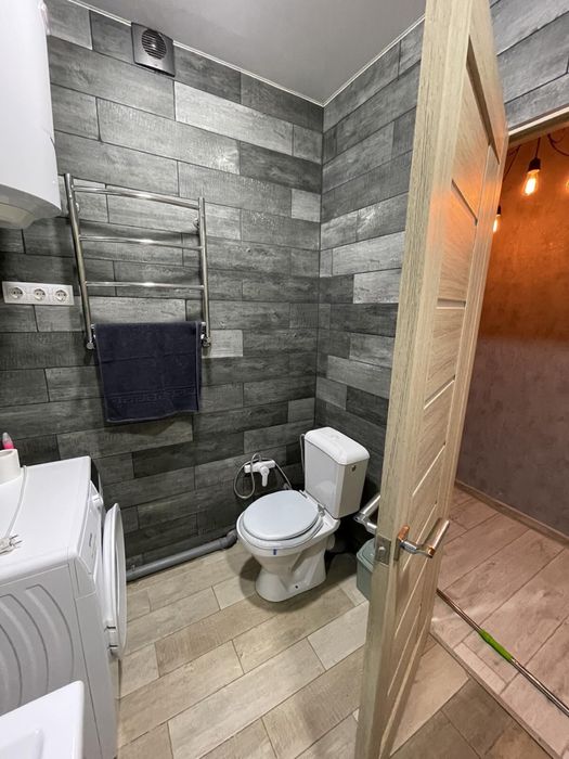 Здається 2-кімнатна квартира студія з кондиционером