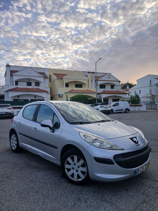 Peugeot 207 1.4 HDi Diesel, económico e em bom estado