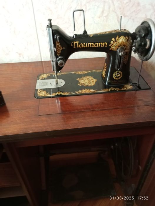 Maquina costura NAUMANN