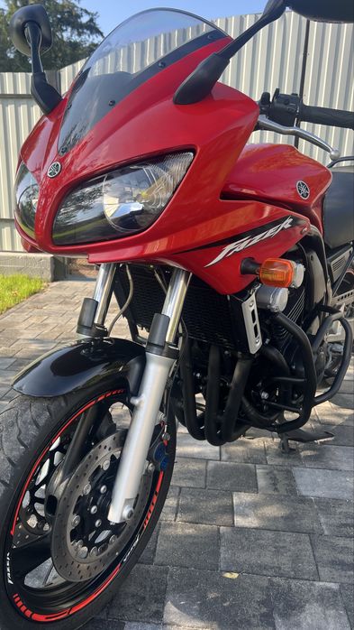 Yamaha FZS 600 Fazer