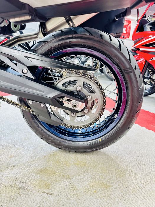 мотоцикл Triumph TIGER 800 XC в оригіналі тільки з Японії