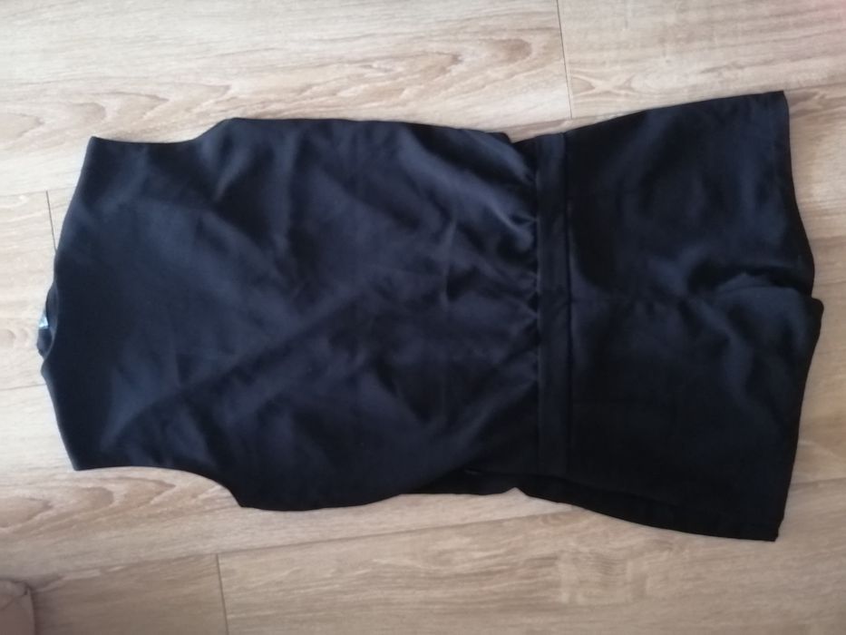 Elegancki kombinezon na lato, kopertowy dekolt, rozmiar M