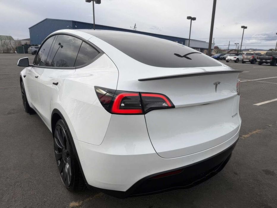 Tesla Model Y Performance      2022