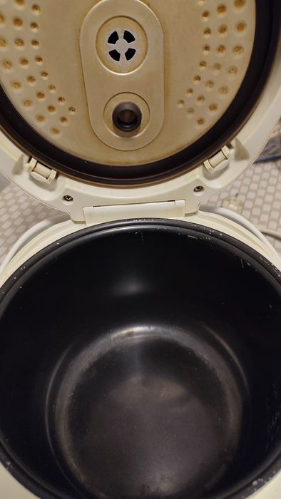 Мультиварка Redmond