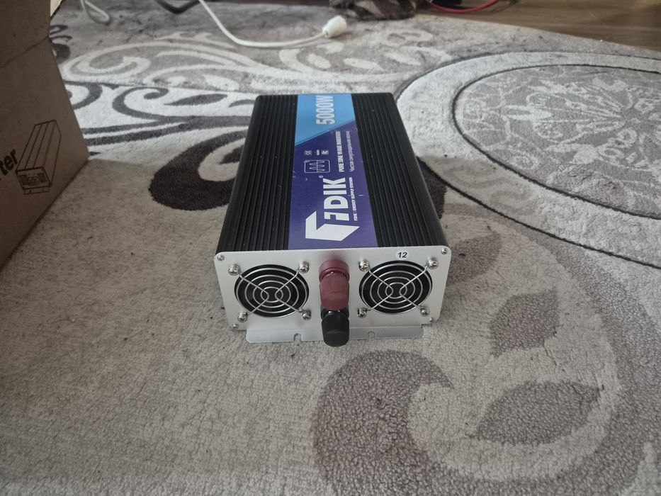 Перетворювач 12/220 В. з чистим синусом