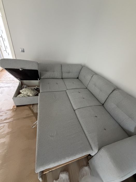 Sofa de canto cinzento