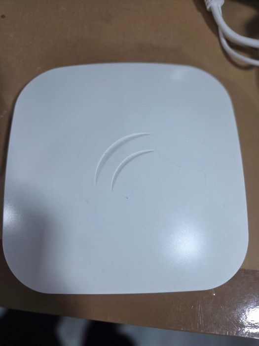 2 Access Points MikroTik cAP ac (RBcAPGi-5acD2nD) em excelente estado